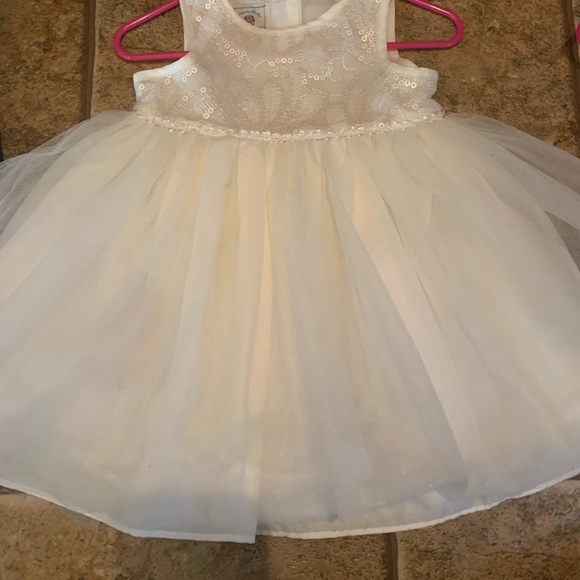 Outfits - Picture 6 of 8